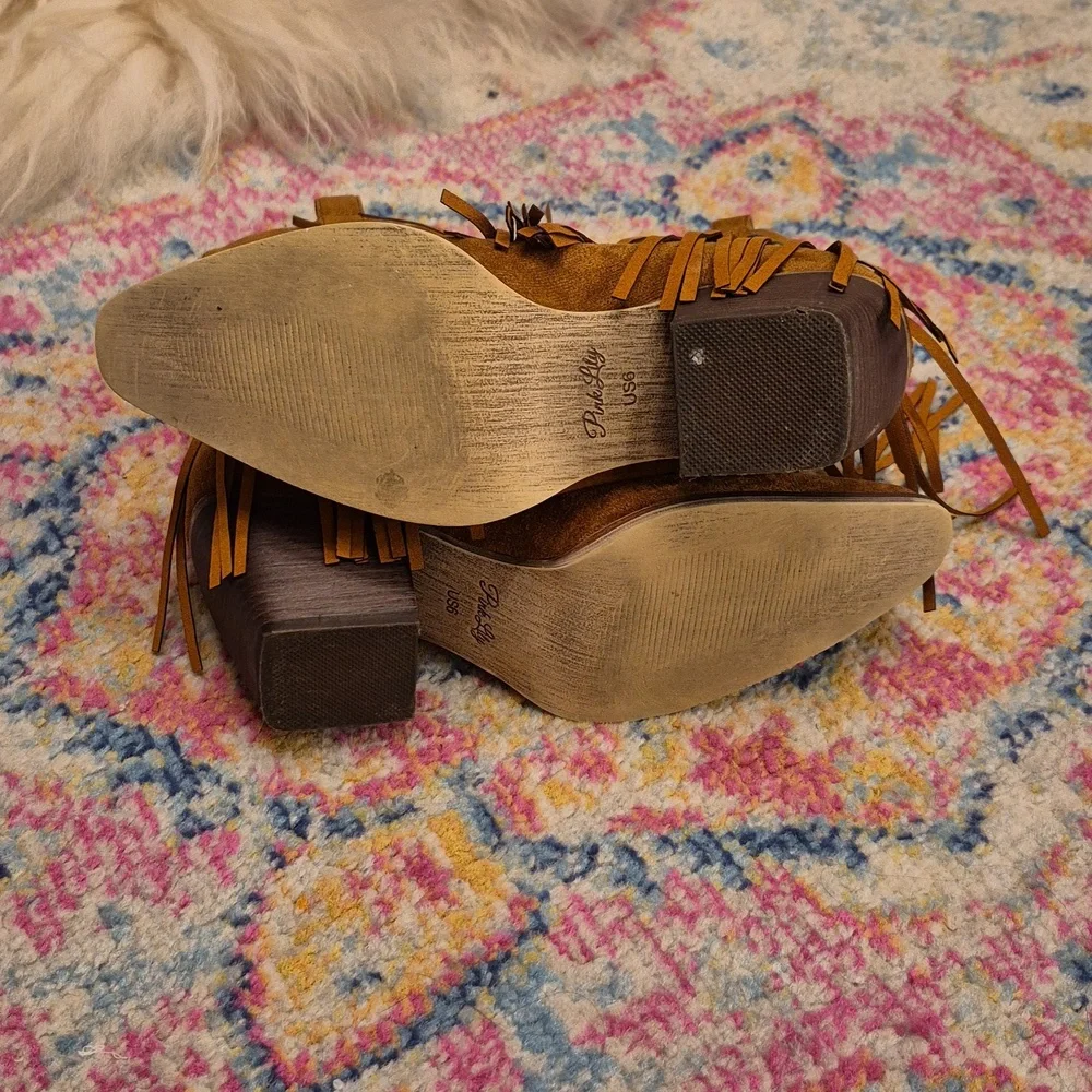 Fringed Brown Sueded Western Boots - Picture 6 of 6